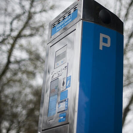 Wieder falsche QR-Codes auf Parkscheinautomaten in Augsburg