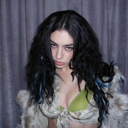 Charli XCX verabschiedet sich von der Brat-Ära