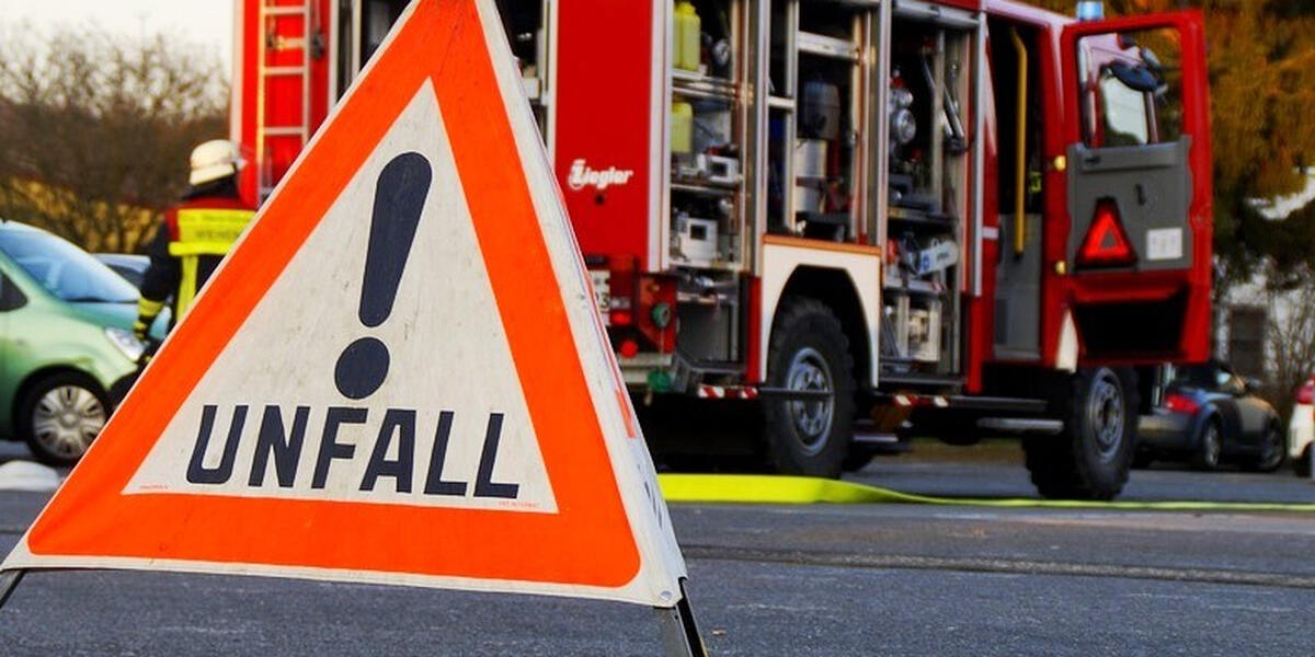 Tragischer Unfall auf A96 bei Buchloe: 75-jähriger Fahrer verstirbt offenbar durch medizinischem Notfall