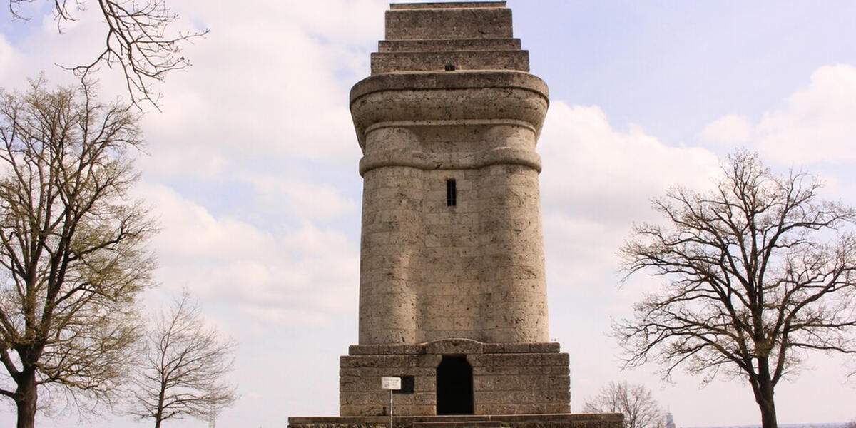 Westlich von Augsburg: Bismarckturm in Neusäß-Steppach wird 120