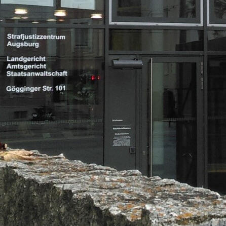 Brutaler Überfalll auf alte Frau in Königsbrunn: Ab heute der Prozess in Augsburg