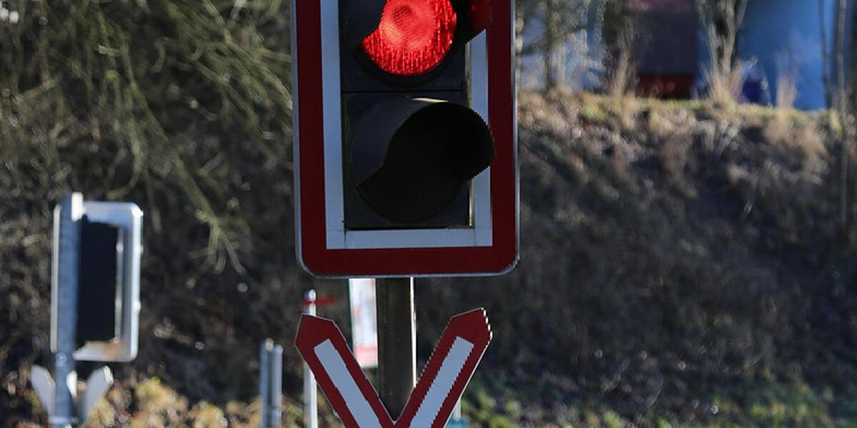 Upgrade am Bahnübergang in Pfronten: neue Schranke soll für mehr Sicherheit sorgen