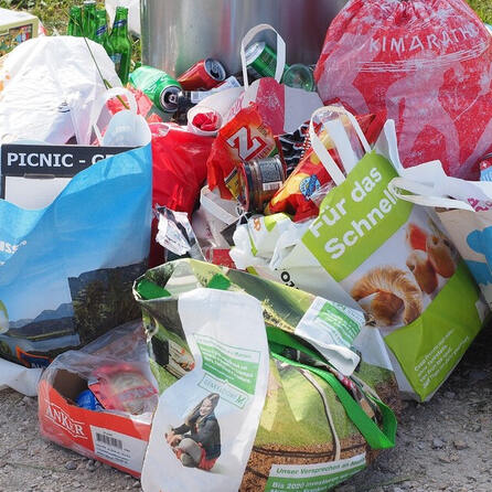 Müllbanausen in Gersthofen: Illegale Entsorgung sorgt für höhere Kosten bei der Stadt