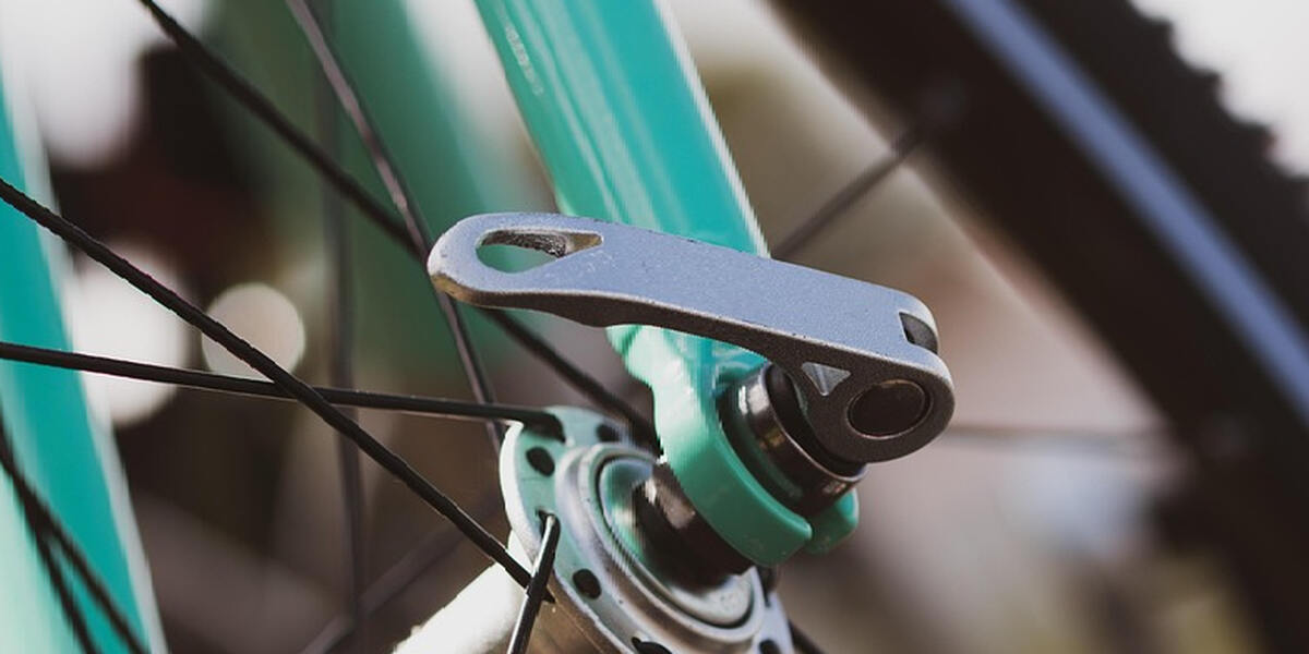 Fahrrad oder E-Scooter weg? Augsburger Polizei sucht Besitzer von geklauten Rädern und Rollern