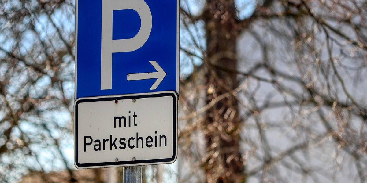 Neue Halteverbotszone im Memminger Osten:  Strengere Maßnahmen gegen Flughafenparker ab November