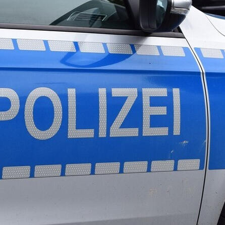 Raubüberfall in Augsburg: Autofahrer rettet junge Frau