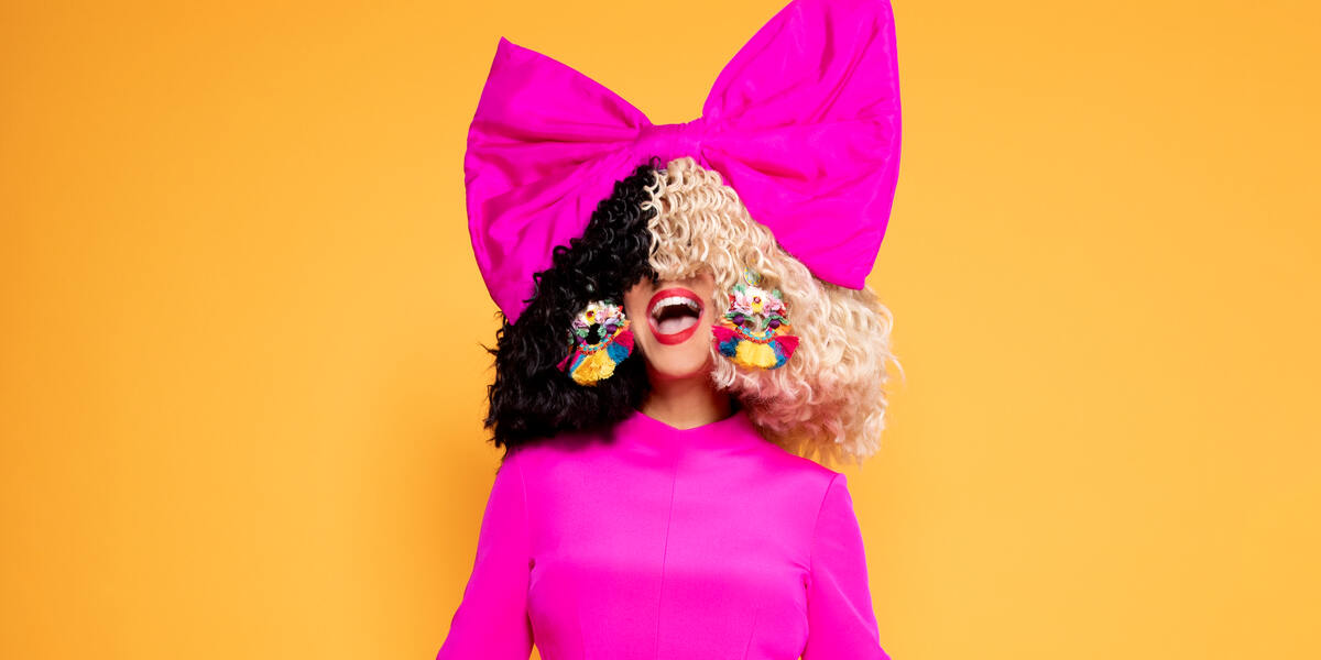 Sia und Daniel Bernard streiten vor Gericht