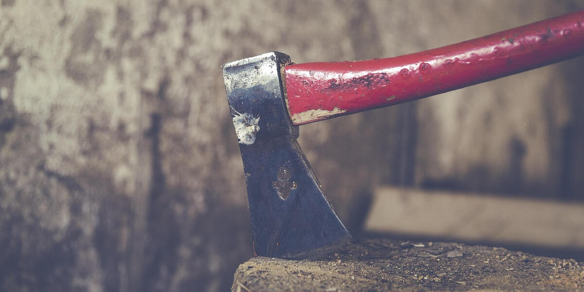 Mit Axt ins Schaufenster: Schmuckdiebe schlagen in Memmingen zu