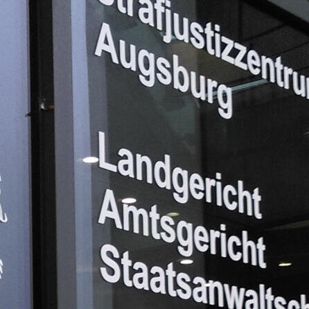 Augsburger Amtsgericht: Frau soll bei zwei Vereinen 84.000 Euro veruntreut haben