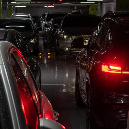 Chaos im Parkhaus „Neue Schranne“ in Memmingen - Neues Bezahlsystem sorgt für Verwirrung