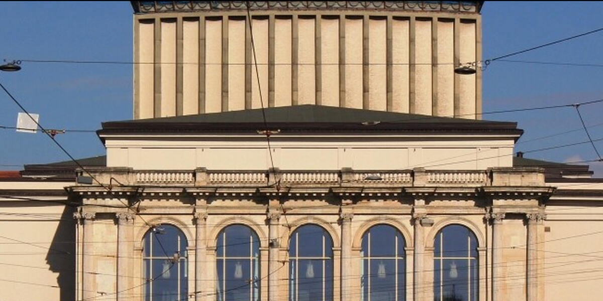 Betretungsverbot Baustelle Großes Haus Staatstheater Augsburg: Asbestfund?