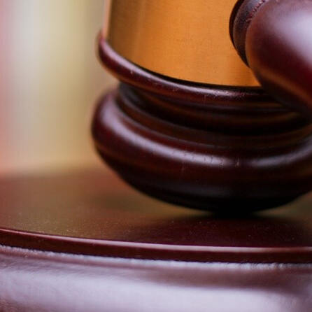 Augsburger "Play me"-Klaviere auf eBay