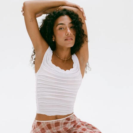 Olivia Dean feuert gegen Ticketmaster & Co