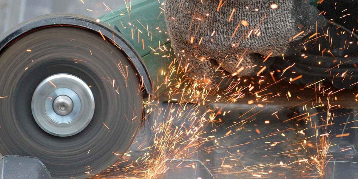 Seltsam: Baustellendiebe in Rommelsried flexen schon offenen Toilettencontainer auf