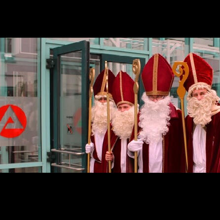 Agentur für Arbeit Augsburg vermietet wieder Nikoläuse