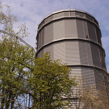 Ein Veranstaltungszelt im Gaskessel Augsburg? Die Stadtwerke prüfen