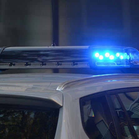 Diebstahl in Königsbrunn: Scheinwerfer von Sattelzügen gestohlen - 100.000 Euro Schaden