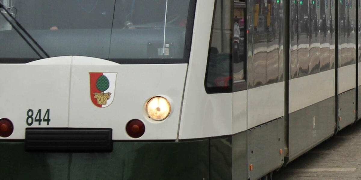 Augsburger Straßenbahn wird beschossen