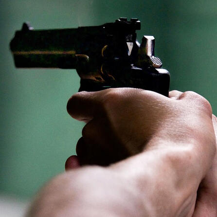 14-Jähriger geht in Augsburg mit Schreckschusswaffe auf Diebstahltour