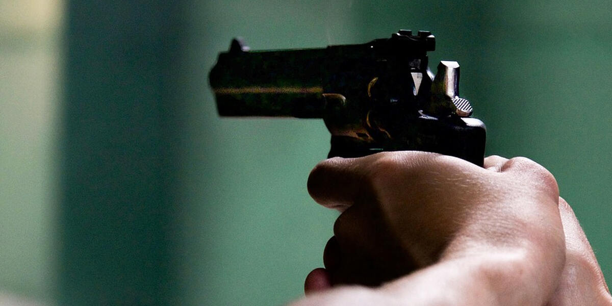 14-Jähriger geht in Augsburg mit Schreckschusswaffe auf Diebstahltour