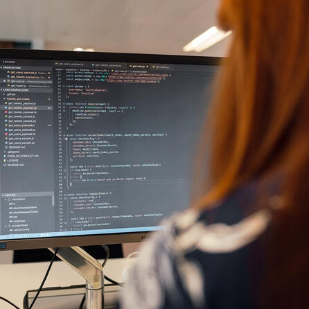 Forschungsprojekt in Kempten: KI-gestützte Produktionsprozesse erleichtern kleinen und mittelständischen Unternehmen die Arbeit