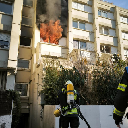 Hochhausbrand in Augsburg: 63-Jährigem wird fahrlässige Brandstiftung vorgeworfen