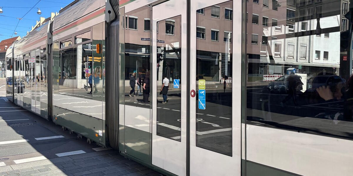 Messstation auf Schienen: Augsburger Straßenbahn erfasst Luftschadstoffe und Wetterparameter