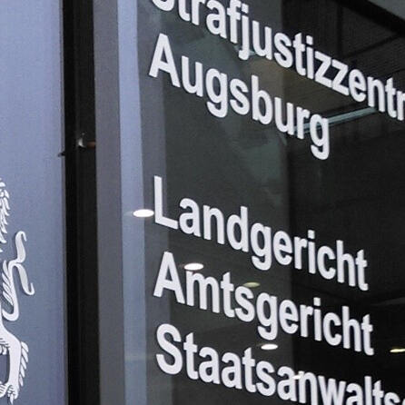 In Königsbrunn Holocaust geleugnet: Augsburger Amtsgericht spricht AfD-Funktionär aus Dillingen frei