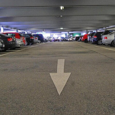 Modernes Parksystem in Memmingen  Parkhaus Schwesterstraße wird zuerst umgerüstet