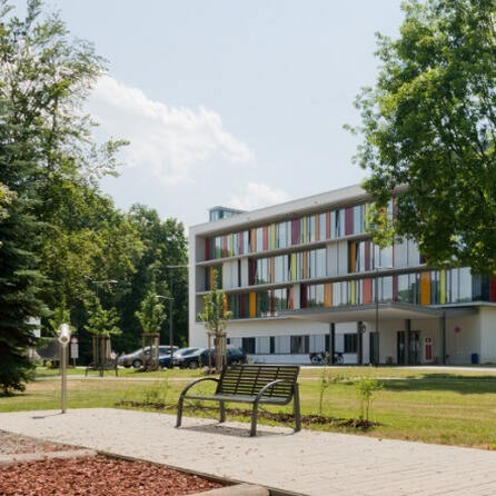 Protest für Klinikpark in Augsburg;  BUND Naturschutz kämpft für den Erhalt des Klinikparks