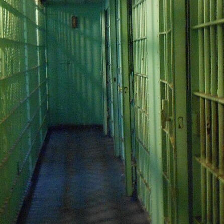 Millionenschaden: Dachdecker aus dem Kreis Günzburg in U-Haft