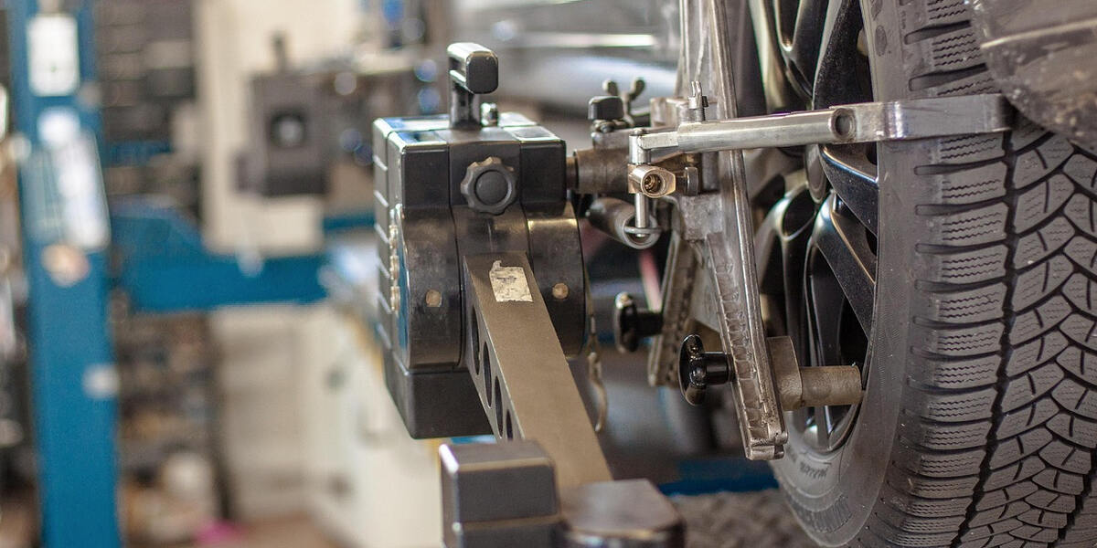 Maha Prüfstraßen erhöhen Verkehrssicherheit in Indien - Allgäuer Unternehmen liefert Technik zur Reduzierung von Verkehrstoten