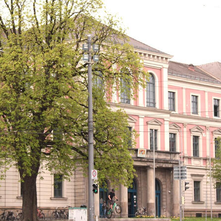 Brandneuer Lamborghini für 600.000 Euro gestohlen - Mutmaßlicher Dieb steht heute in Augsburg vor Gericht 