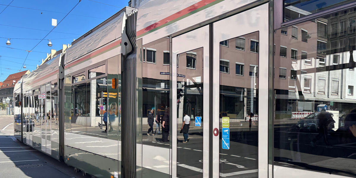 Kleiner Warnstreik in Augsburg - Busse und Straßenbahnen fahren