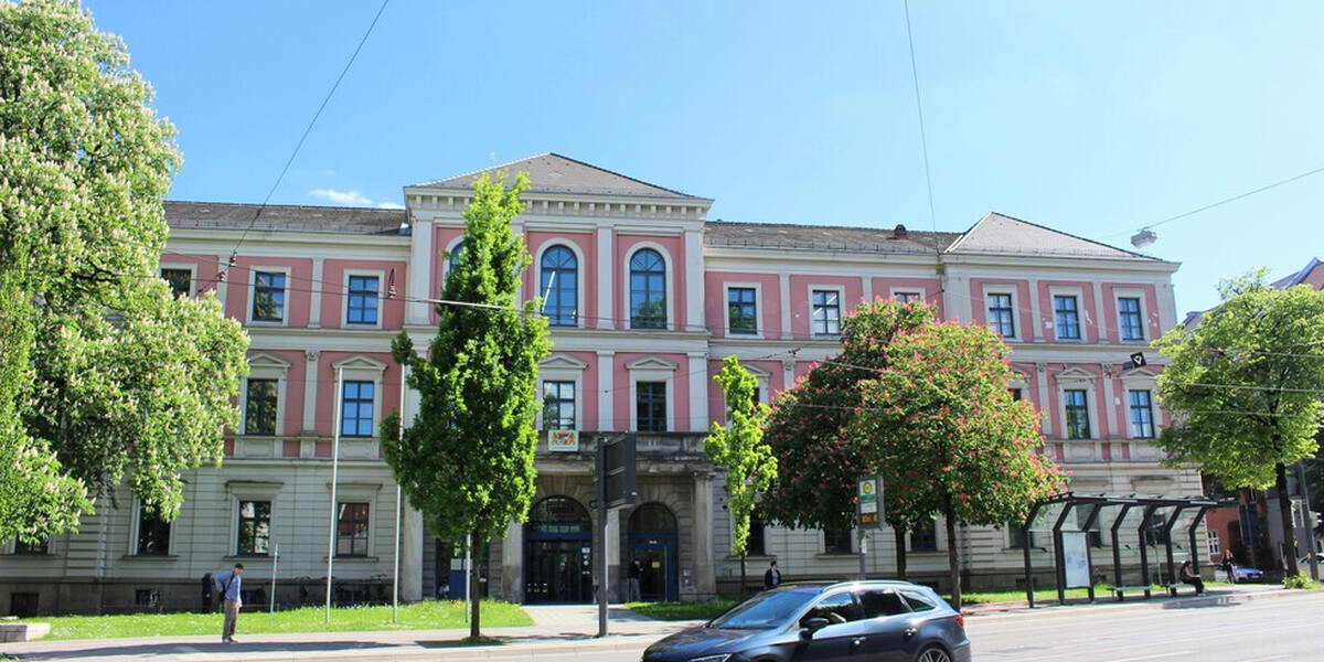 Reizgasattacke im Fasching in Rain am Lech - Staatsanwaltschaft Augsburg hat 28 Jahre alten Mann als Tatverdächtigen 