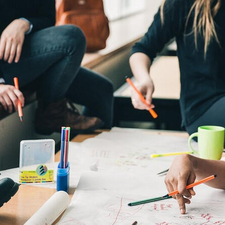 Landratsämter Augsburg und Dillingen suchen Gastfamilien 