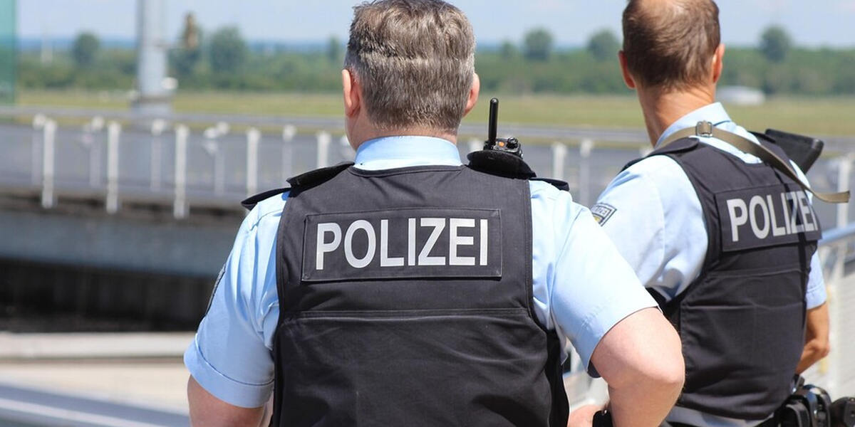 Wilde Verfolgungsjagd auf der B2 von Augsburg Richtung München