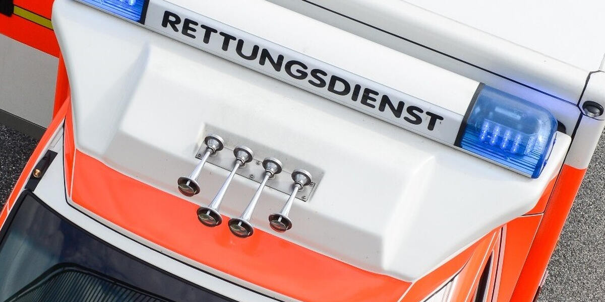 Kempten: Betrunkene Fahrradfahrerin stürzt in Iller