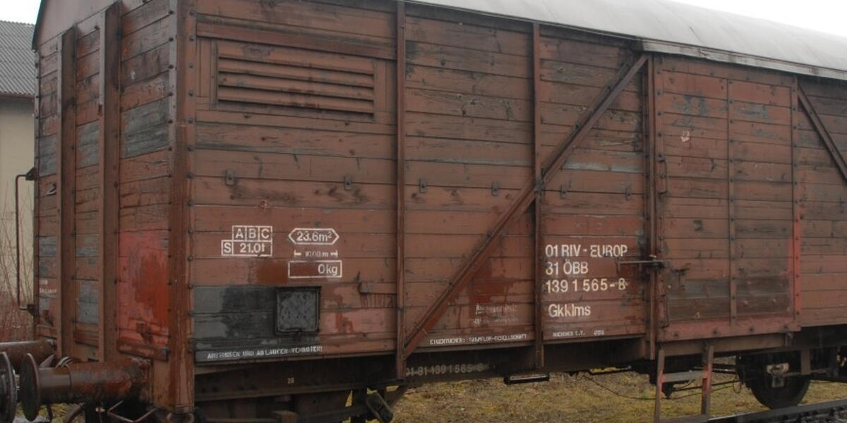 Augsburger Bahnpark: Riesige Sachbeschädigung an historischem Waggon