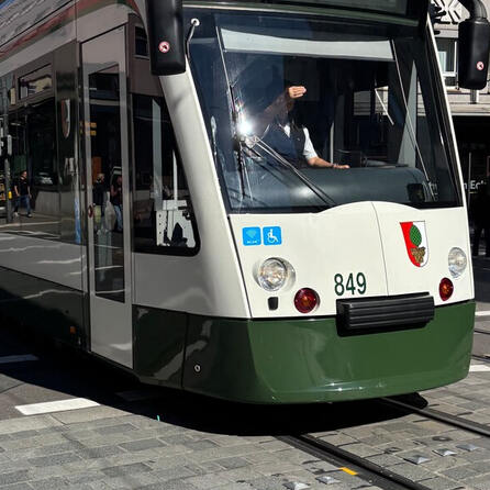 Gleisarbeiten und Sperrung in Augsburg: Schmiedberg ab Dienstag für den Verkehr dicht