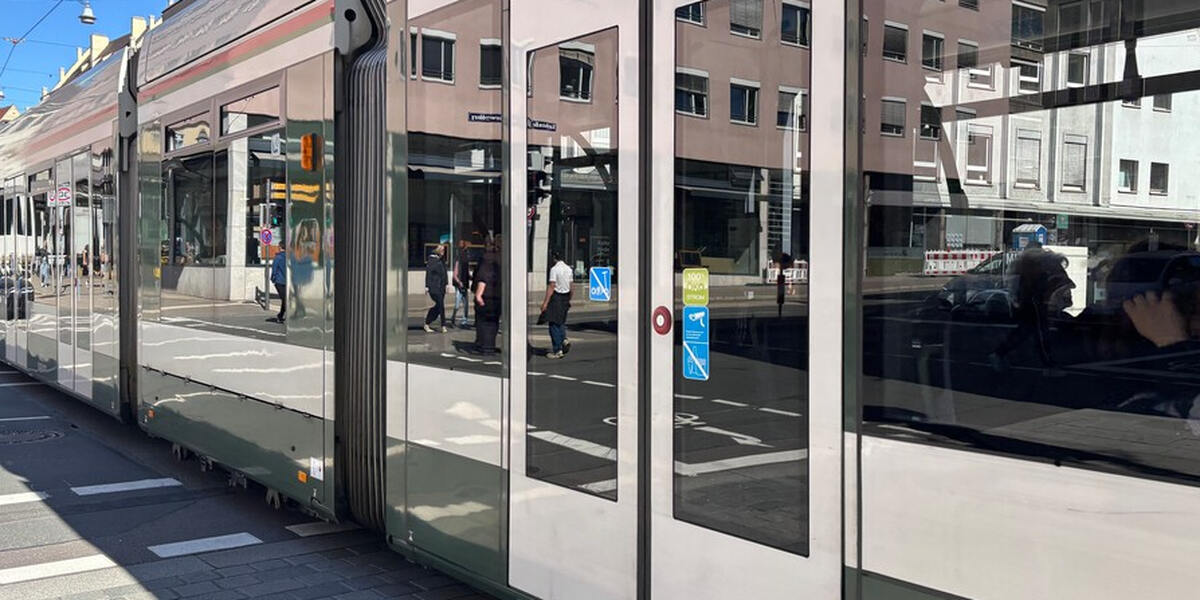 Gleisarbeiten und Sperrung in Augsburg: Schmiedberg ab Dienstag für den Verkehr dicht