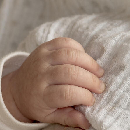 Babyalarm: Frischgeborener Säugling wartet nicht auf Augsburger Feuerwehr