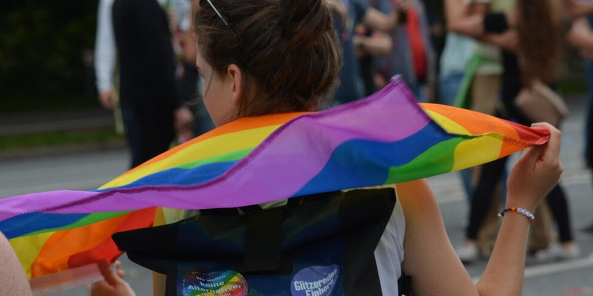 Hohe Polizei- und Security-Präsenz: Christopher Street Day in Augsburg gilt als gefährdete Veranstaltung