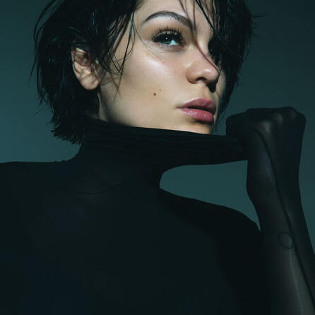 Jessie J gibt Trennung von Chanan Colman bekannt