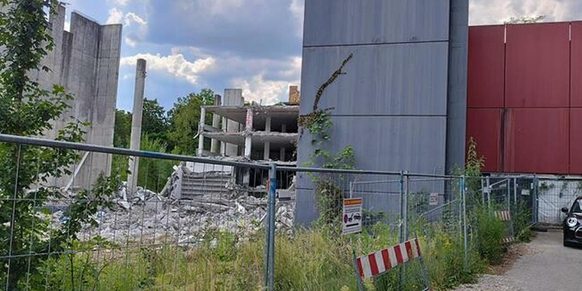 Unsichere Statik: Komplettabriss des Kongressparkhauses in Augsburg angeordnet
