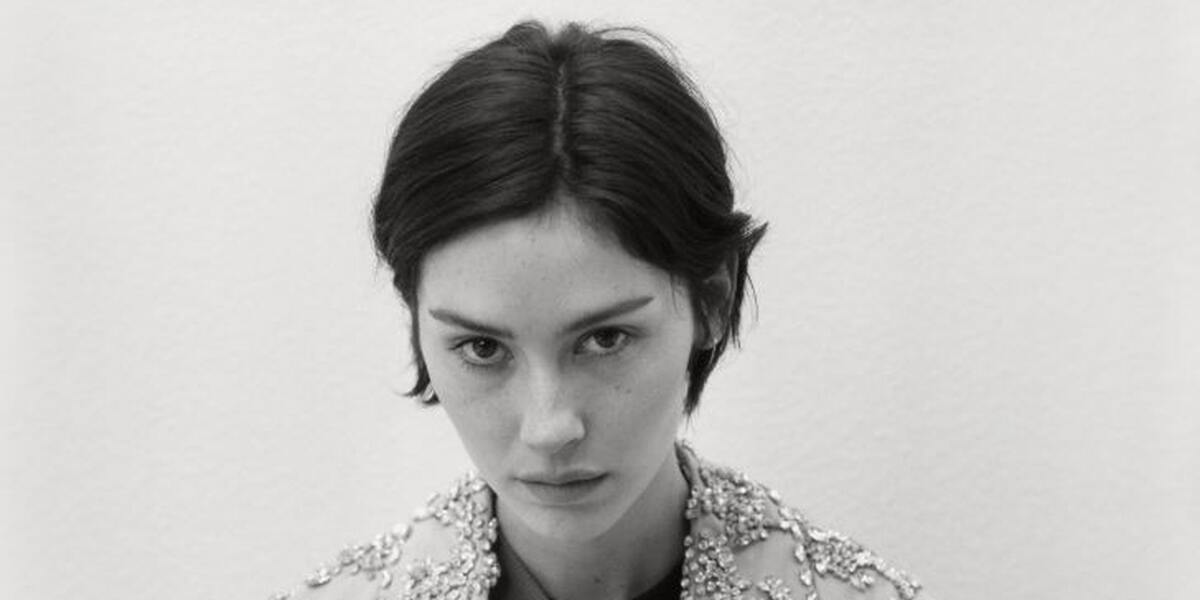 Gracie Abrams feiert ihr erstes Nummer 1 Album