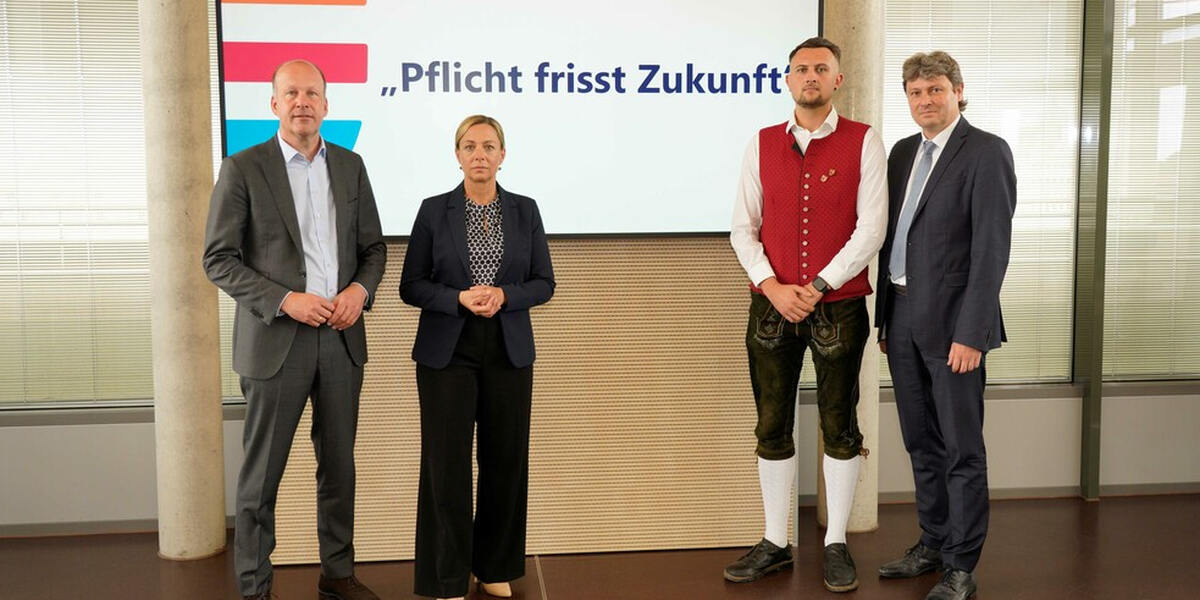 Berlin befiehlt - Bezirk Schwaben, Landkreis Augsburg, Kommunen wie Meitingen und Gersthofen gehen pleite