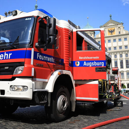Dachgeschossbrand Augsburg-Pfersee: Fahrlässige Brandstiftung?