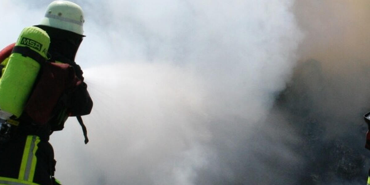 Pleß im Unterallgäu: Hund löst nächtlichen Feueralarm aus