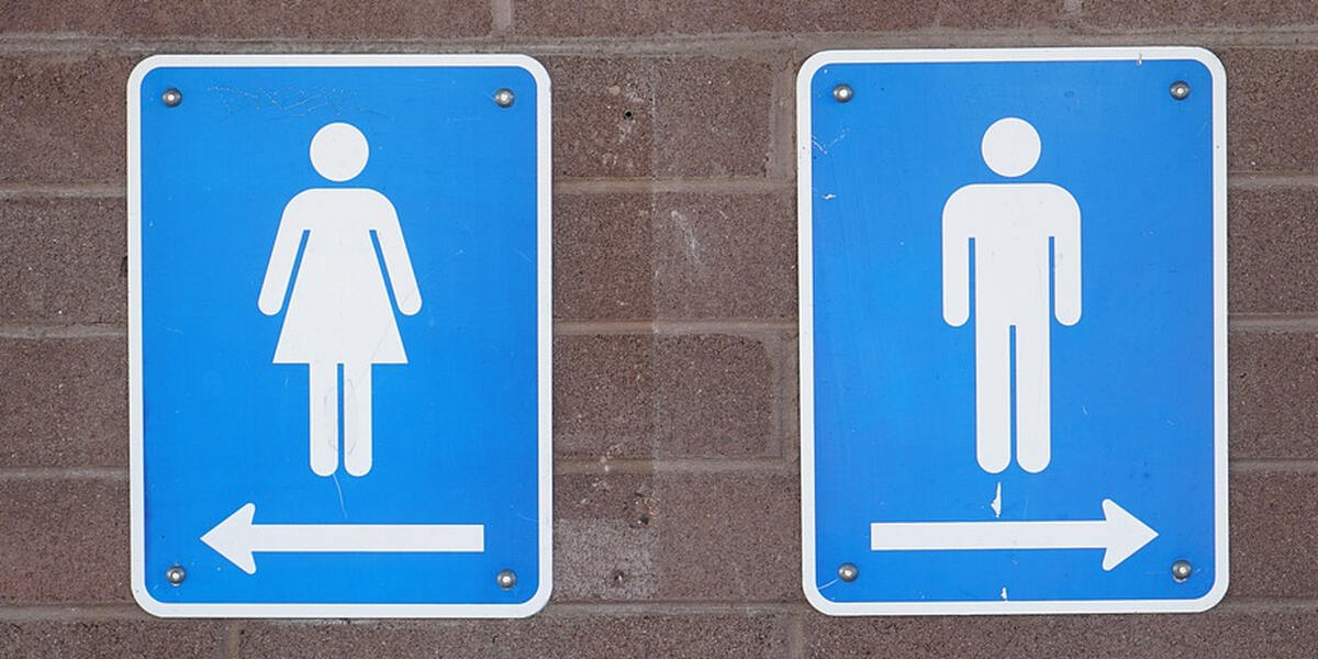 Unisextoiletten in Augsburg geplant - Stadtrat beschließt außerdem Wickeltische auf Männertoiletten